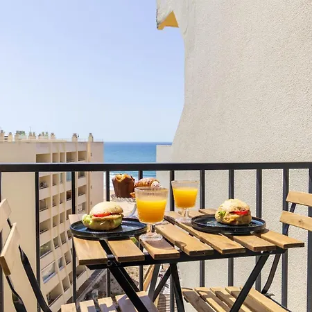 Modern 2br View Rocha *
